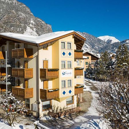 Hotel Genzianella Ziano di Fiemme Eksteriør bilde